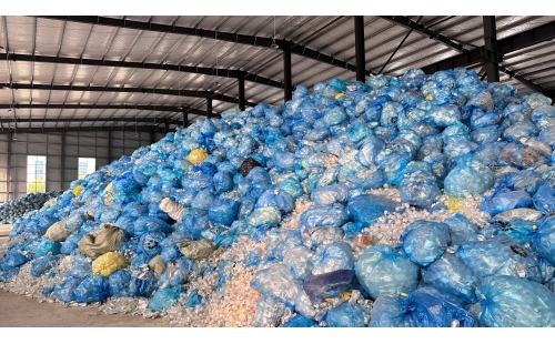 醫(yī)用輸液瓶整治行動來啦！政府正大力支持地方處置設施建設